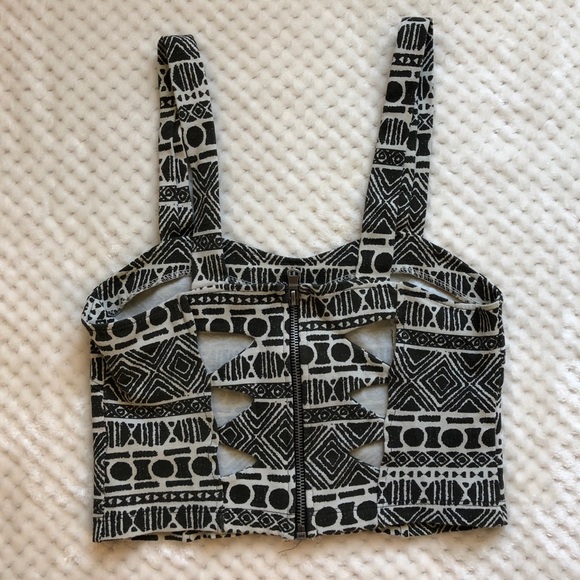 Brandy Melville tribal crop top - Picture 2 of 2